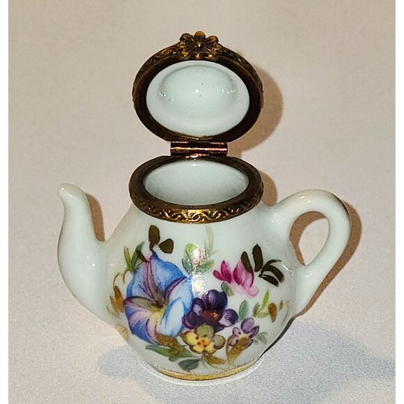Miniature Limoges France Porcelain Teapot Box With Floral Design & Gold Accents - Picture 4 of 6